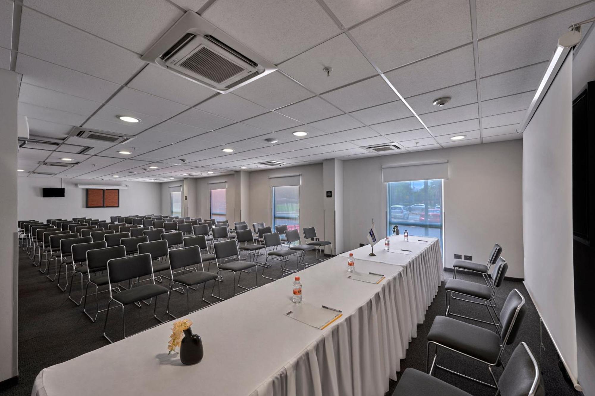 City Express Junior By Marriott Puebla Finsa Exterior photo